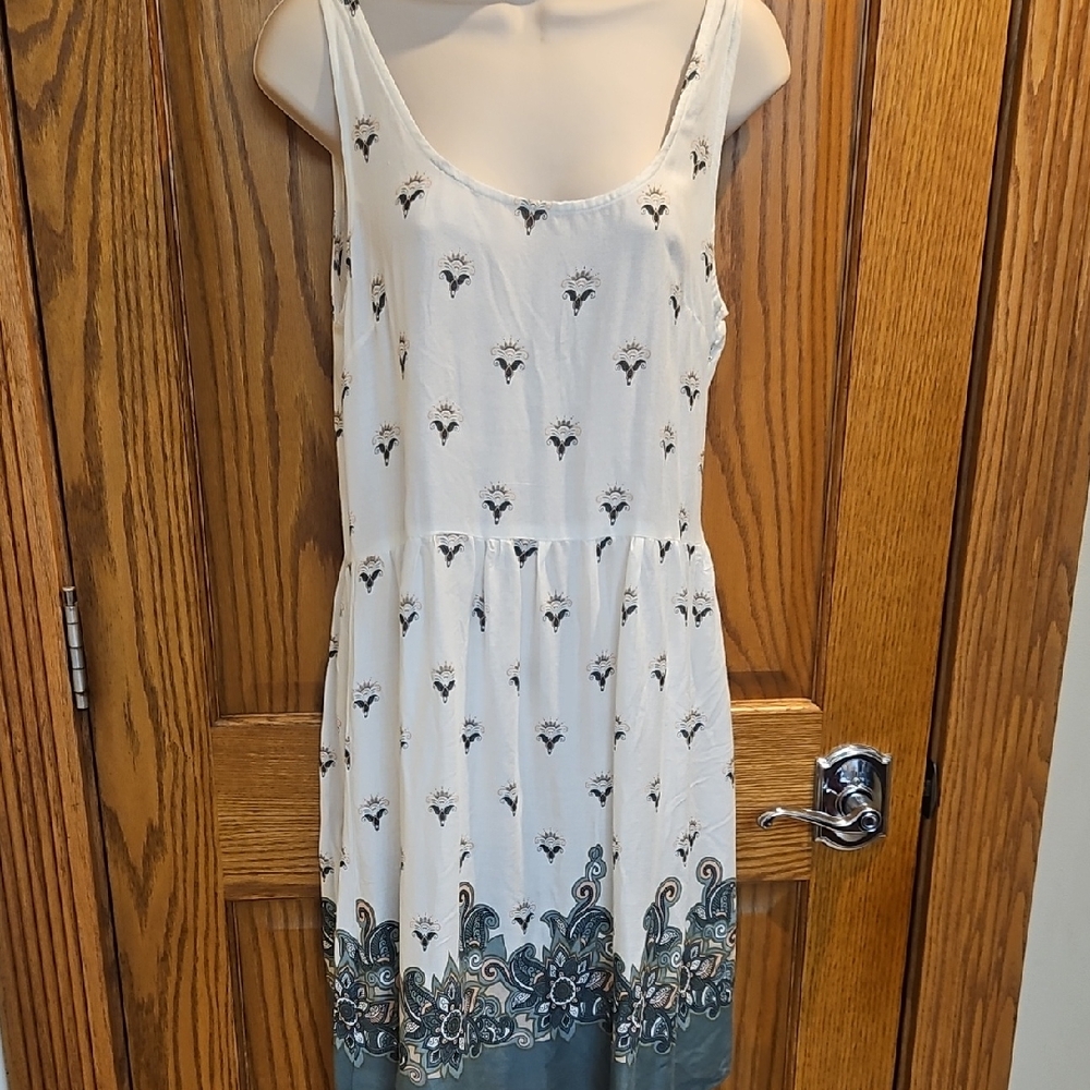 5th & Love NWT White and Gray Floral Midi Dress